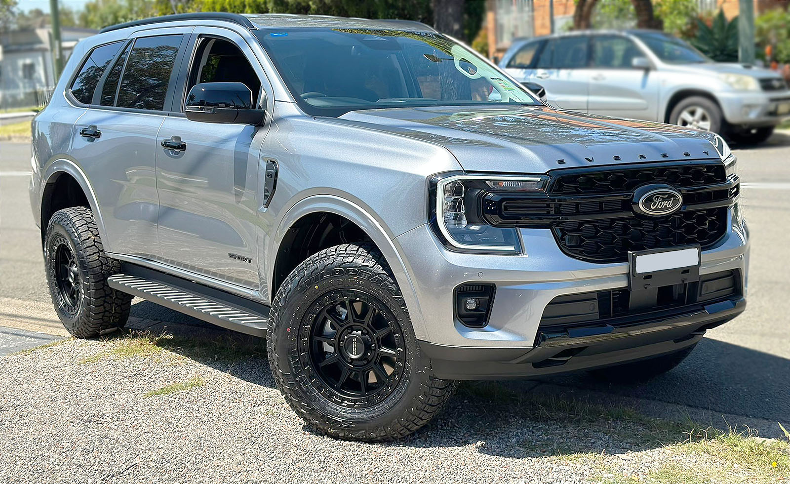 FORD_EVEREST_NEXT_GEN_WHEELS_BLACK_ROCK_GUNNER_SATIN_BLACK_18INCH_RIMS