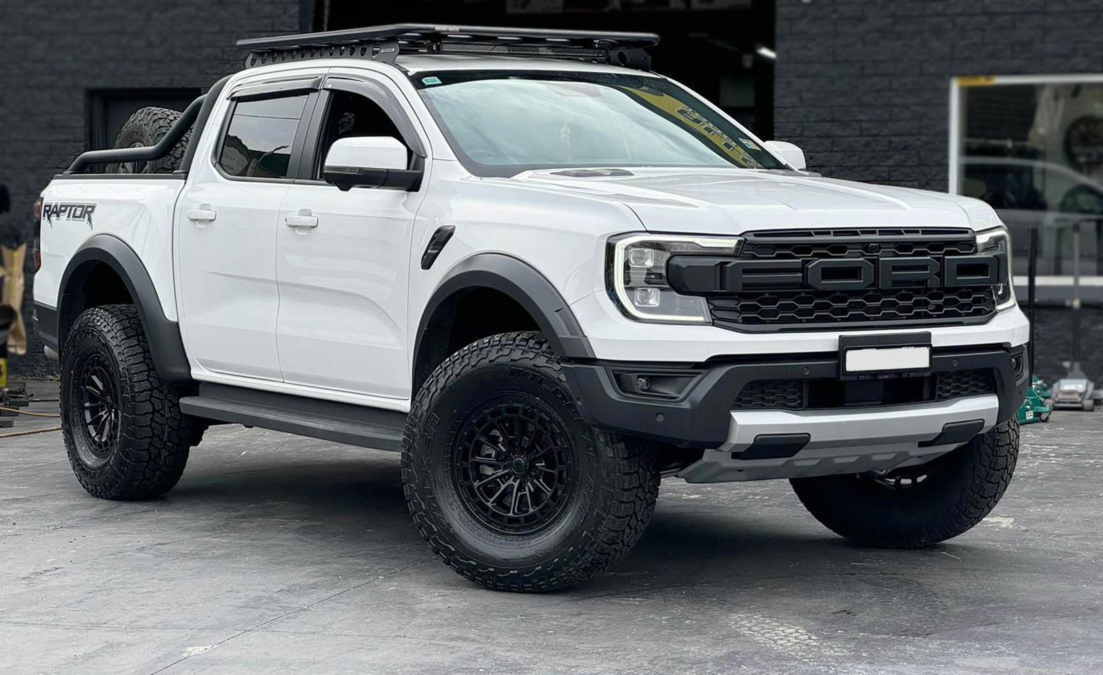 FORD_RANGER_RAPTOR_NEXT_GEN_WHEELS_BLACK_ROCK_VORTEX_SATIN_BLACK_17INCH_RIMS